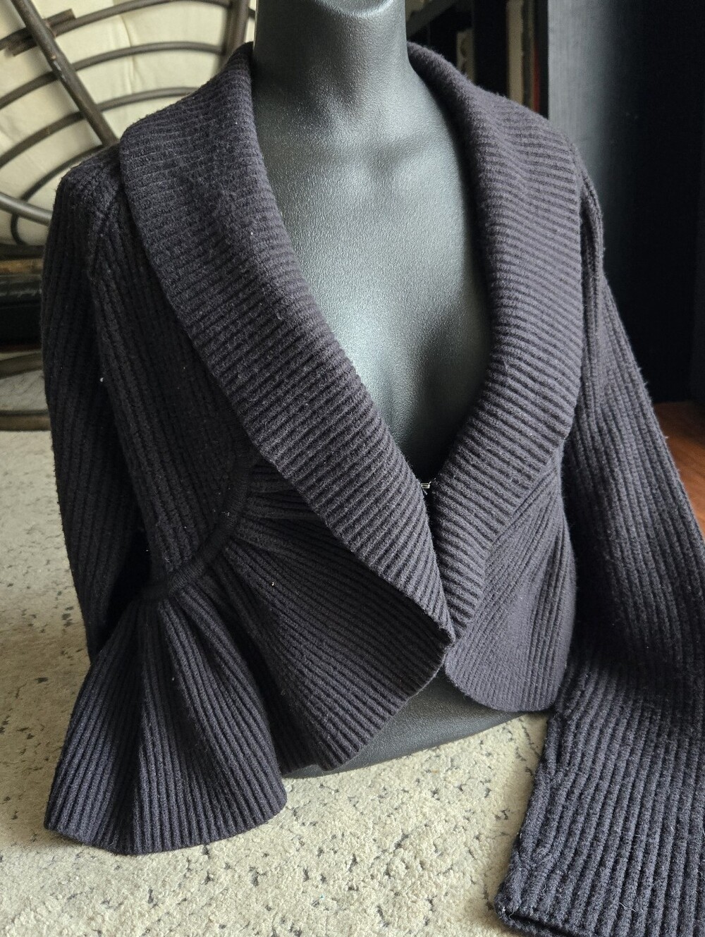 '09 Express Cardigan - Picture 2 of 6